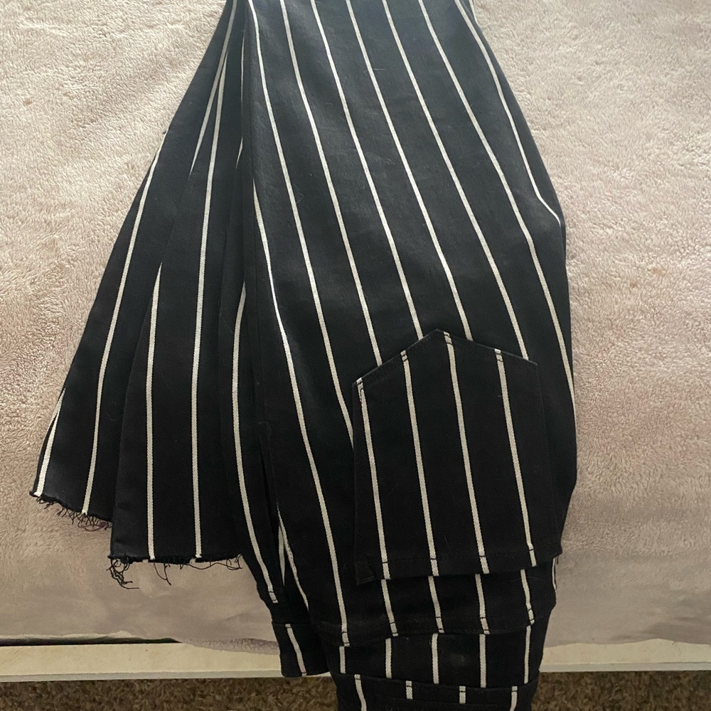 Super cute high rise flares ! Never worn !